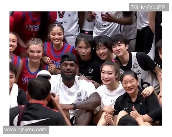 詹姆斯球赛精彩回顾与未来展望球迷热情不减的篮球盛宴 詹姆斯球赛精彩回顾与未来展望球迷热情不减的篮球盛宴