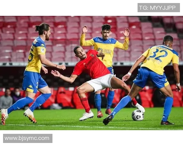 圣塔克拉迎战本菲卡争夺葡超积分榜重要位置的激烈对决