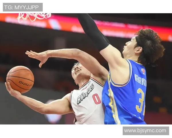 CBA精彩对决广东队与深圳队比赛录像回顾与精彩瞬间分析