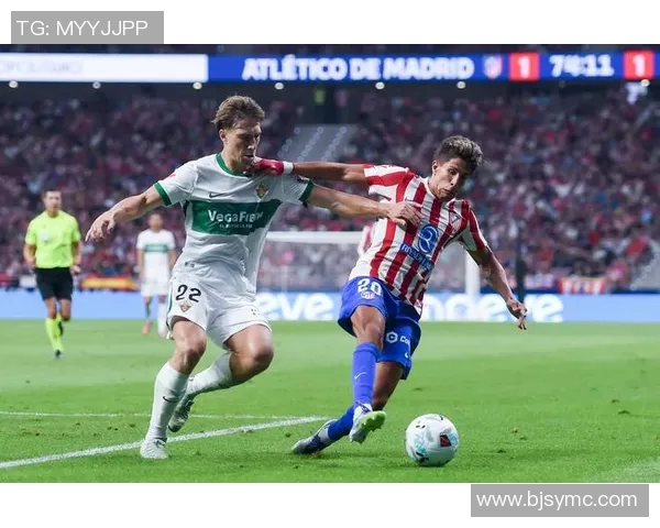 巴塞罗那迎战埃尔切黑猫入场助阵球队争胜