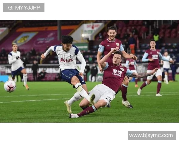 曼联与伯恩利精彩对决比赛录像回顾及精彩瞬间分析